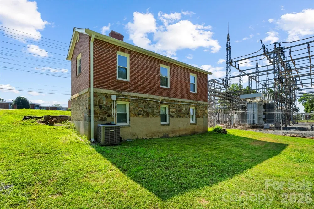 1821 Remount Road Charlotte, NC 28208