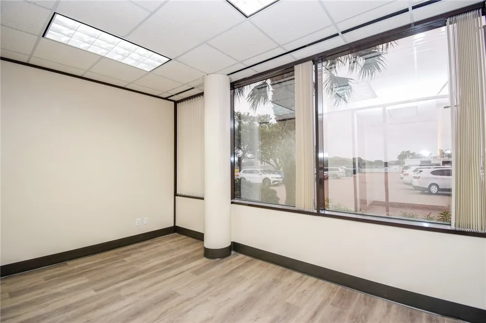 5402 S Staples Street Corpus Christi, TX 78411