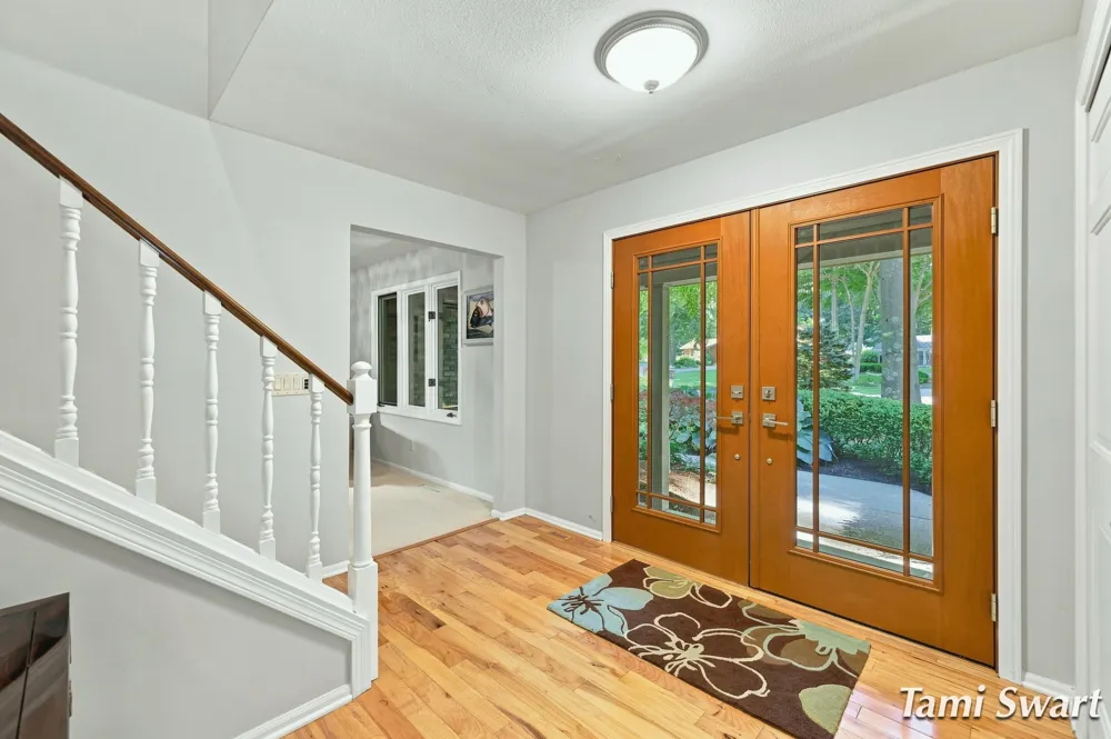 17565 Beech Hill Drive Grand Haven, MI 49417