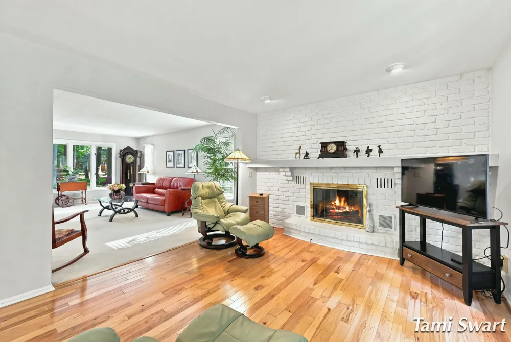 17565 Beech Hill Drive Grand Haven, MI 49417