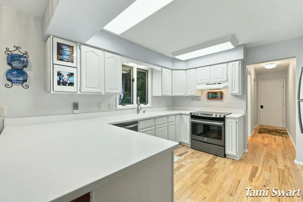 17565 Beech Hill Drive Grand Haven, MI 49417
