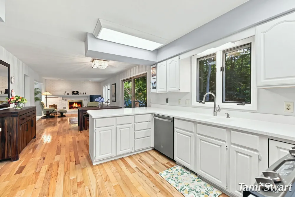 17565 Beech Hill Drive Grand Haven, MI 49417