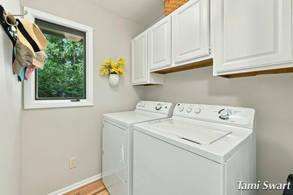 17565 Beech Hill Drive Grand Haven, MI 49417