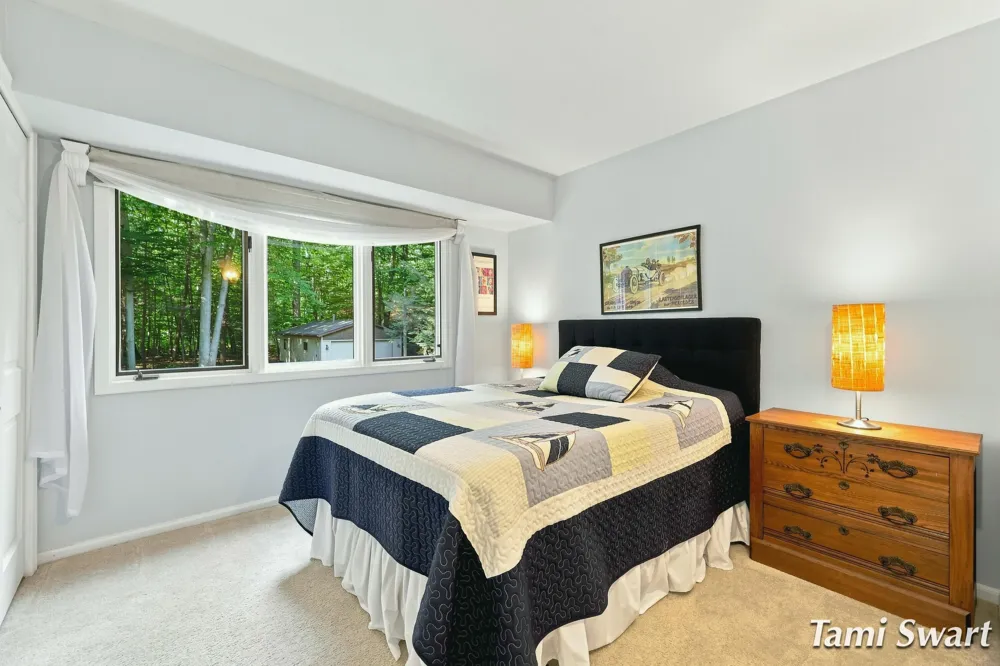 17565 Beech Hill Drive Grand Haven, MI 49417