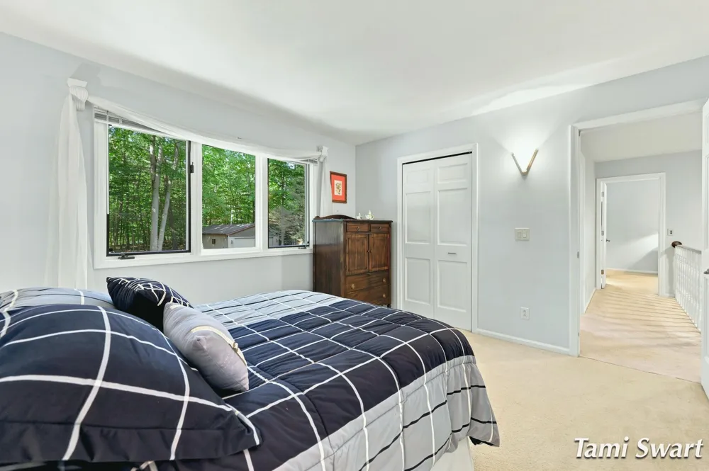 17565 Beech Hill Drive Grand Haven, MI 49417