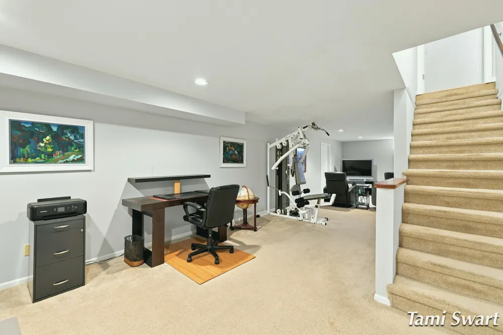 17565 Beech Hill Drive Grand Haven, MI 49417