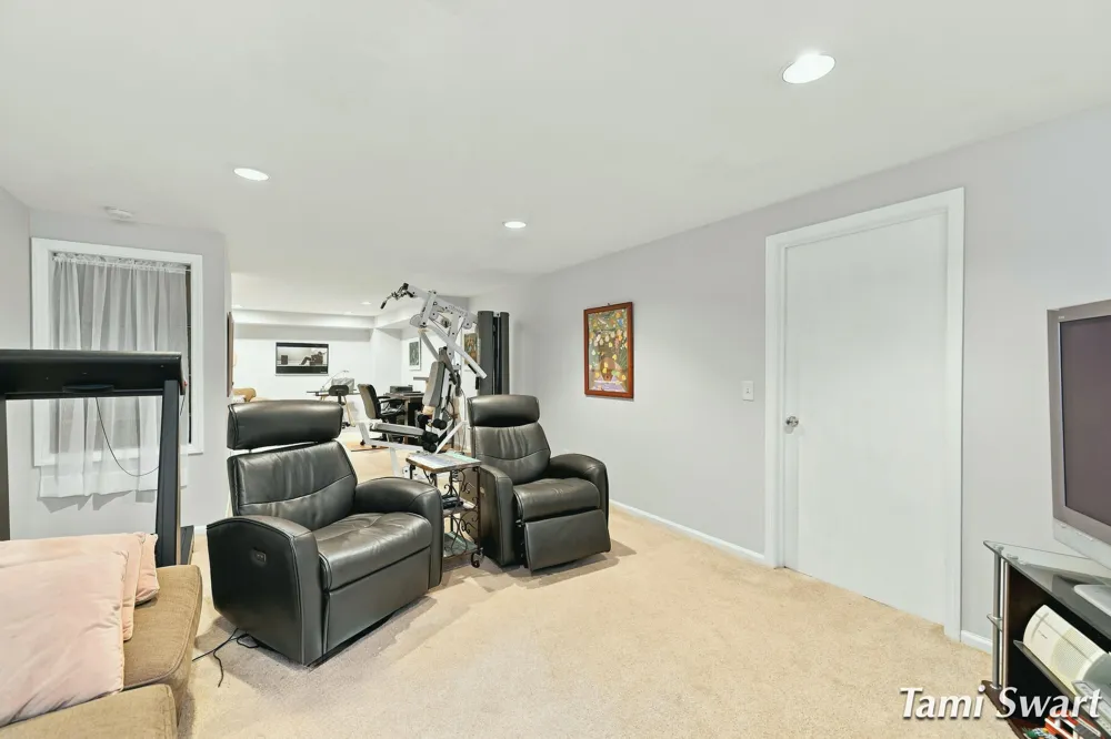 17565 Beech Hill Drive Grand Haven, MI 49417