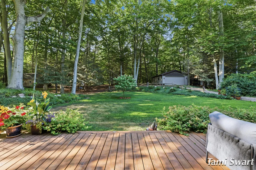 17565 Beech Hill Drive Grand Haven, MI 49417