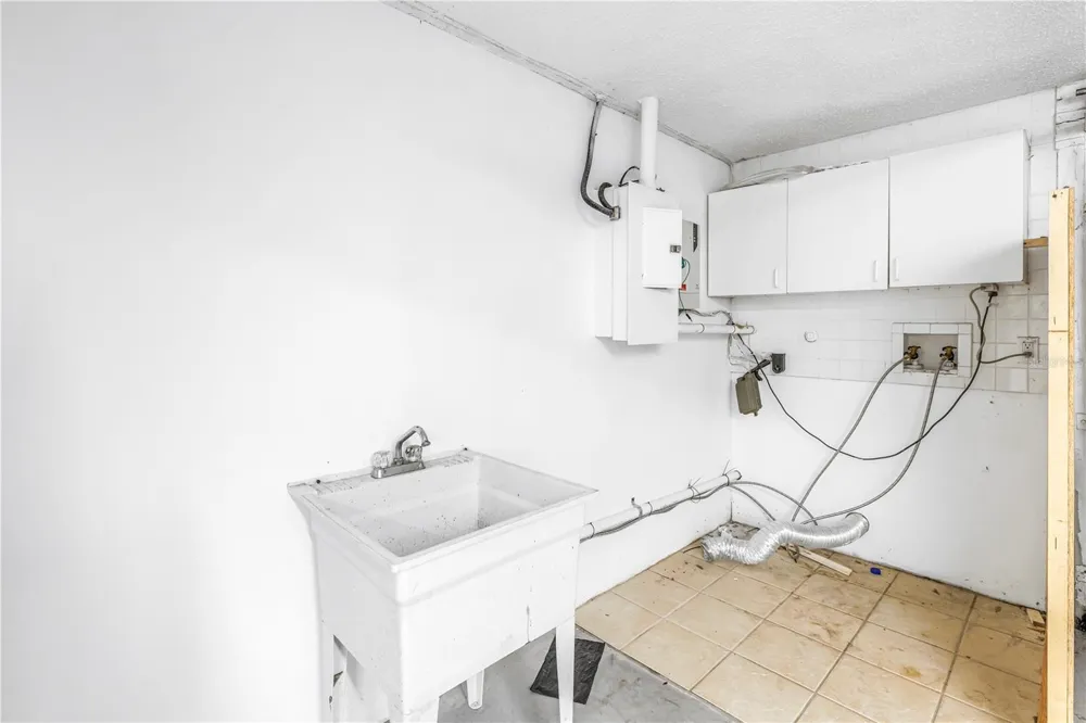 5403 SWEETWATER TERRACE CIRCLE #5403 Tampa, FL 33634