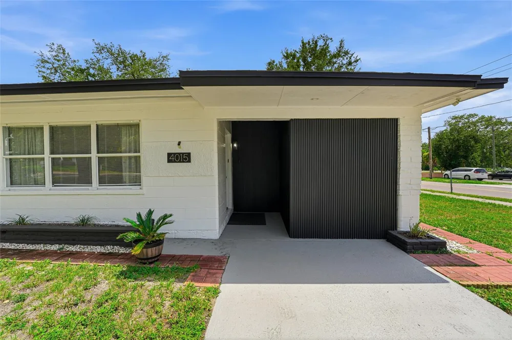 4015 RIVER HILLS DRIVE Tampa, FL 33617