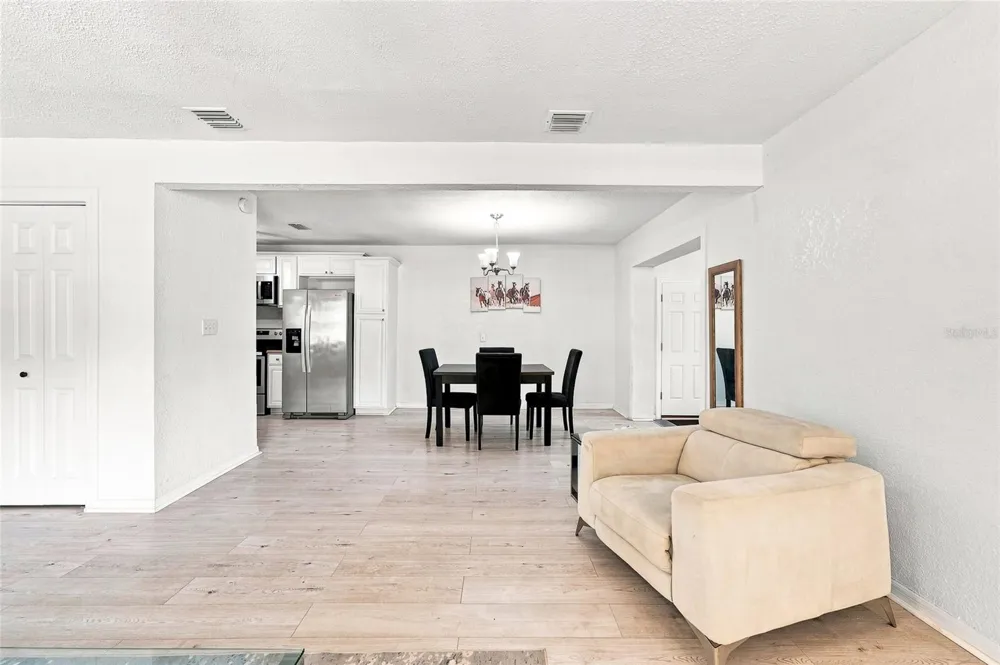 4015 RIVER HILLS DRIVE Tampa, FL 33617