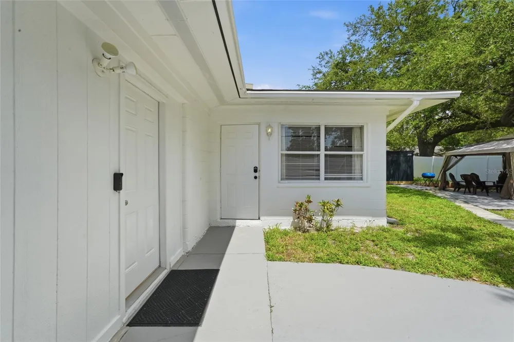 4015 RIVER HILLS DRIVE Tampa, FL 33617