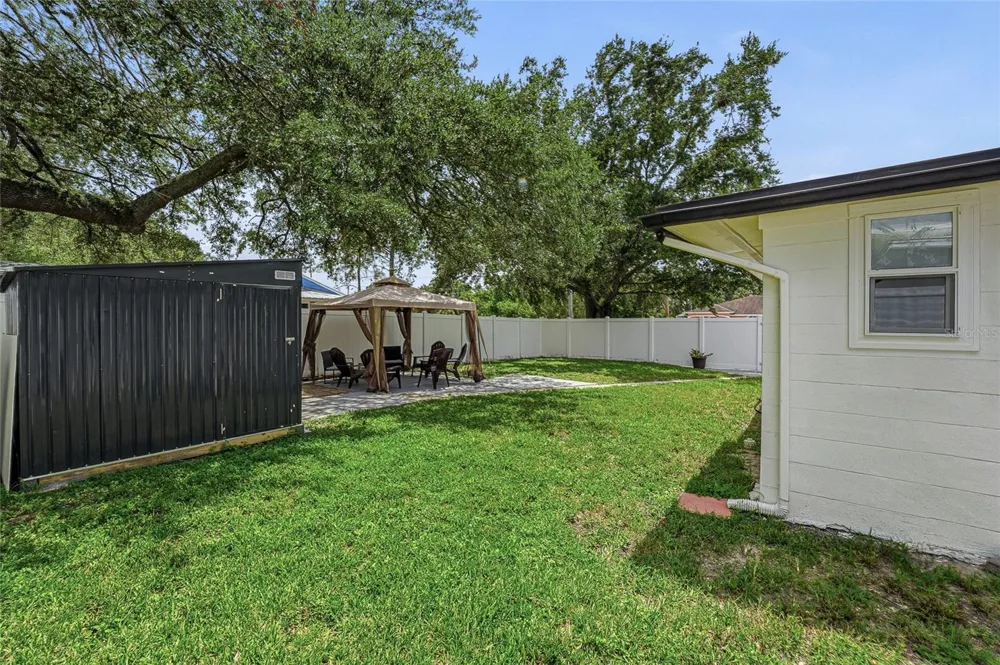 4015 RIVER HILLS DRIVE Tampa, FL 33617