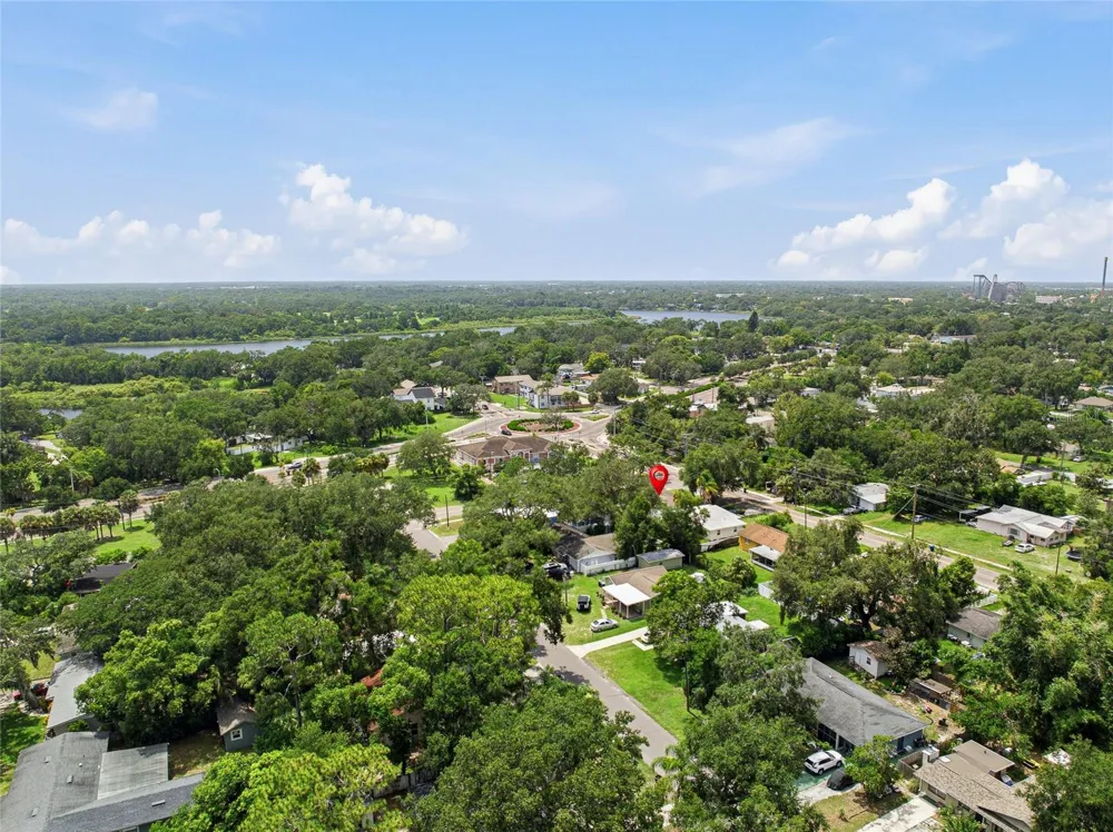 4015 RIVER HILLS DRIVE Tampa, FL 33617