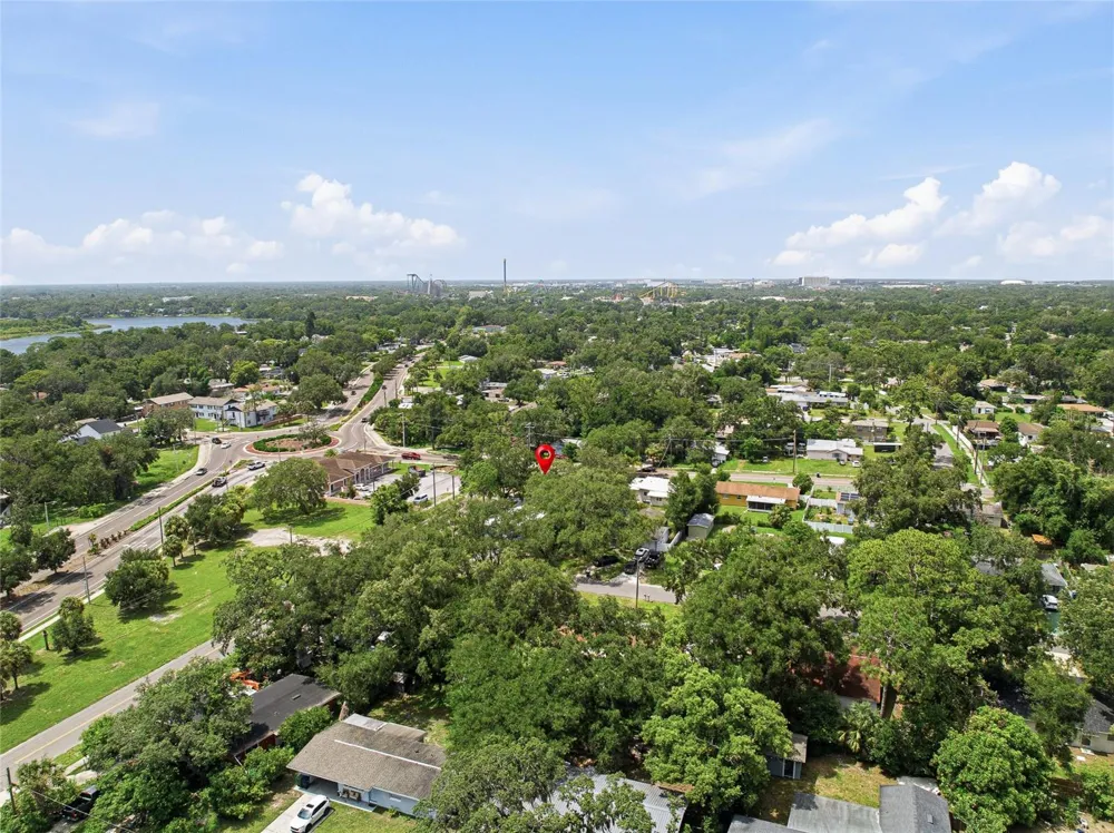 4015 RIVER HILLS DRIVE Tampa, FL 33617