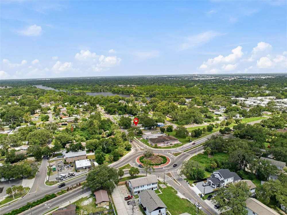 4015 RIVER HILLS DRIVE Tampa, FL 33617