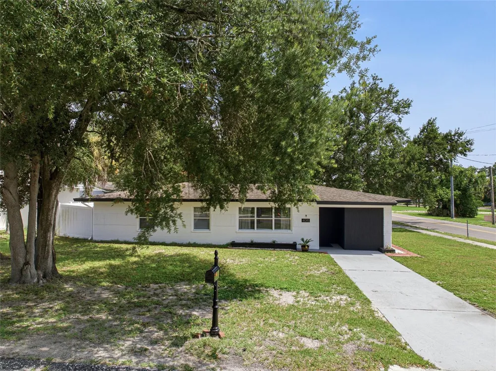 4015 RIVER HILLS DRIVE Tampa, FL 33617