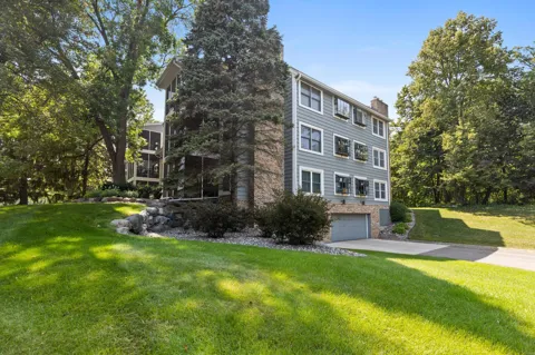 3000 Saint Albans Mill Road #103