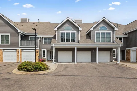 6010 Chasewood Parkway #205