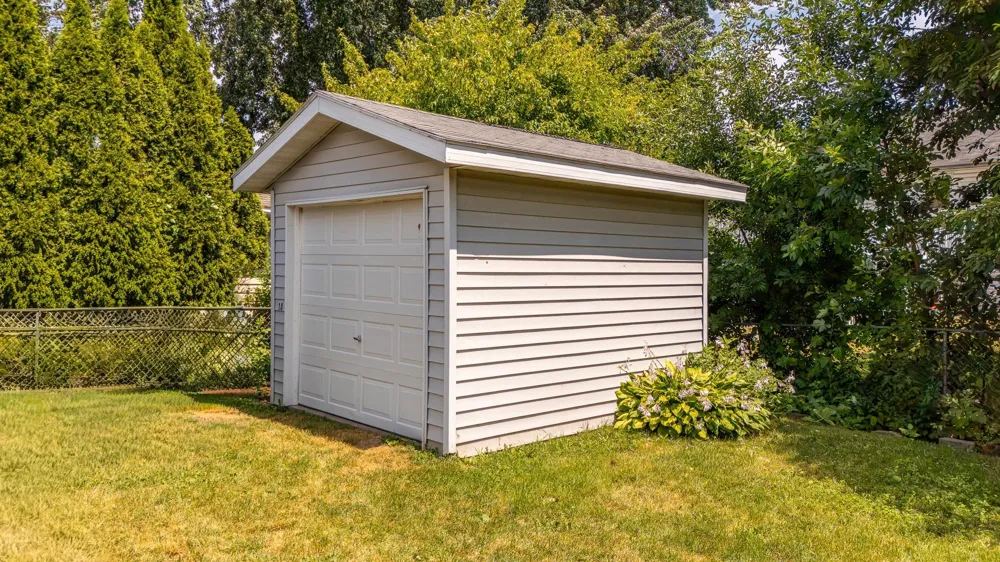 3665 James Court Hastings, MN 55033