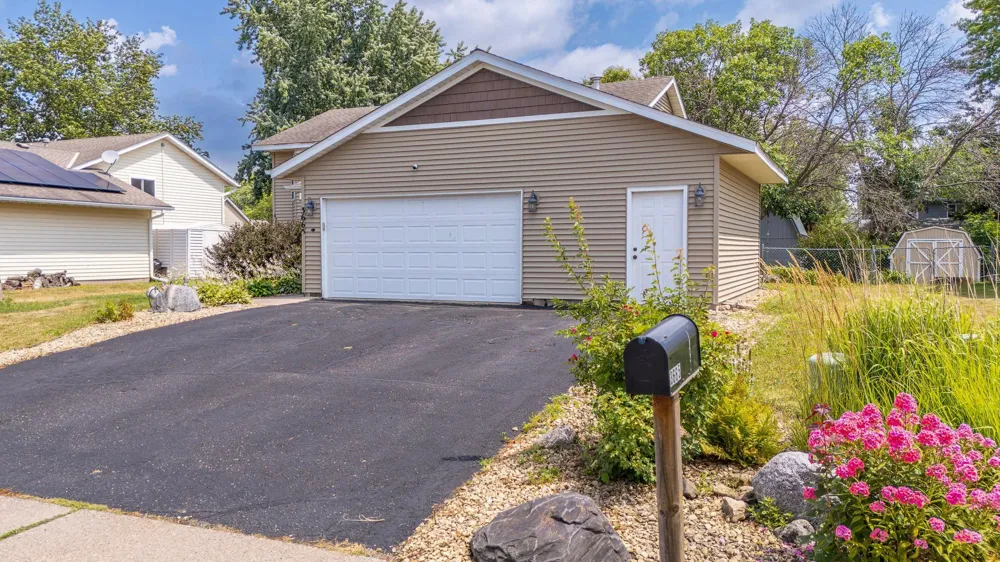 3665 James Court Hastings, MN 55033