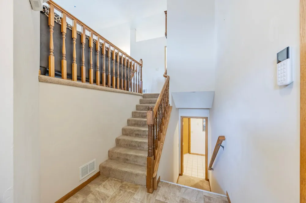 3665 James Court Hastings, MN 55033