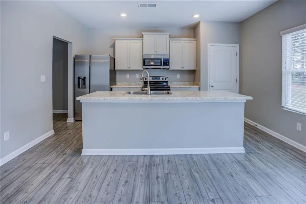 2502 Fraggle Roc Conyers, GA 30012
