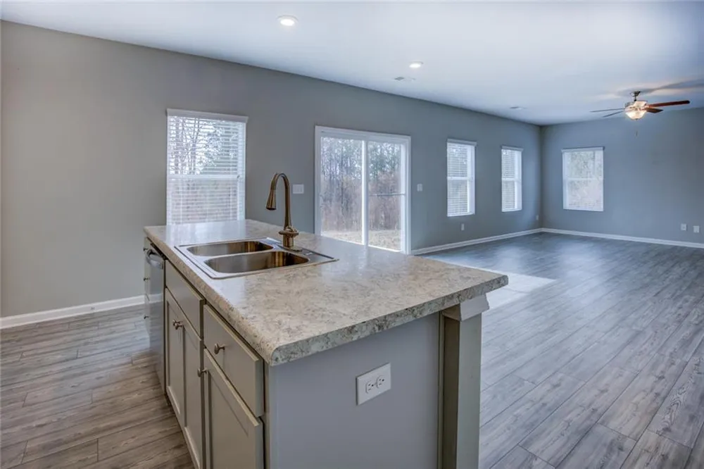 2502 Fraggle Roc Conyers, GA 30012