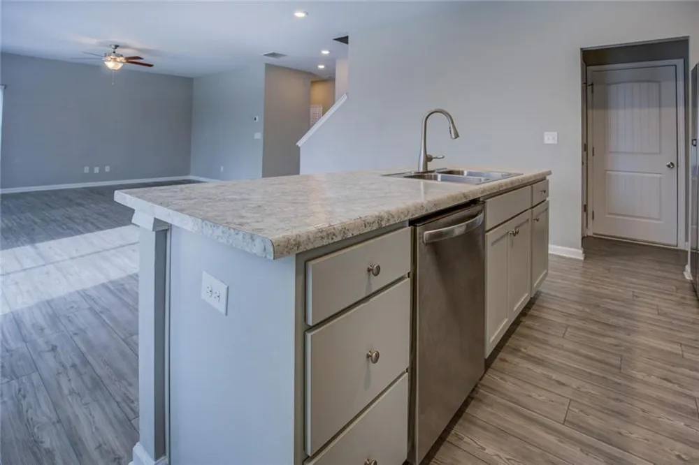2502 Fraggle Roc Conyers, GA 30012