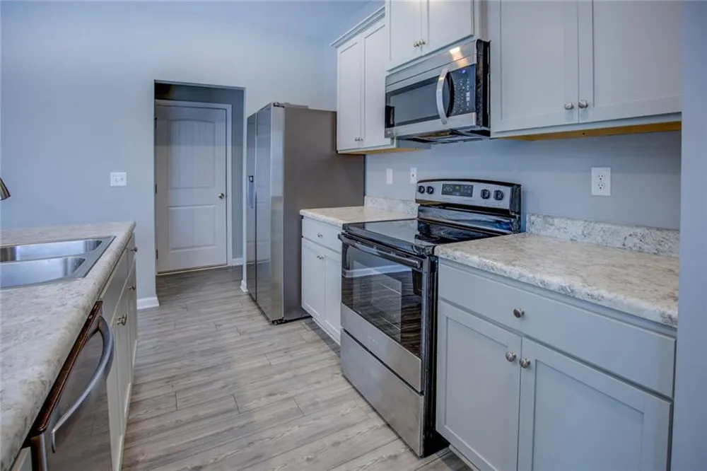 2502 Fraggle Roc Conyers, GA 30012