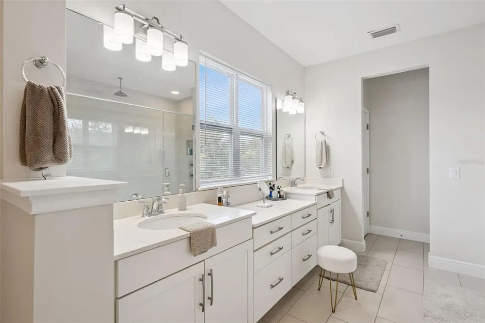 7211 STILL POND LANE Windermere, FL 34786