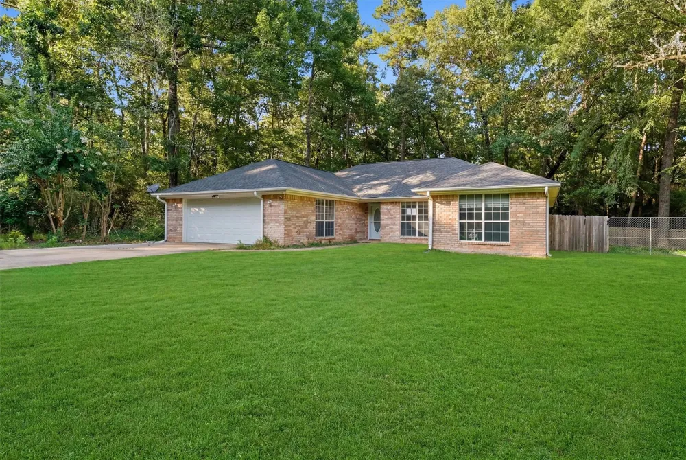 6 Lost Forest Trinity, TX 75862