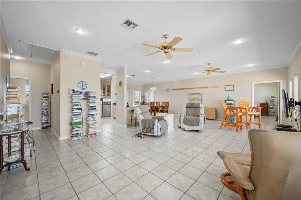 130 Bay Harbor Drive #4 Aransas Pass, TX 78336