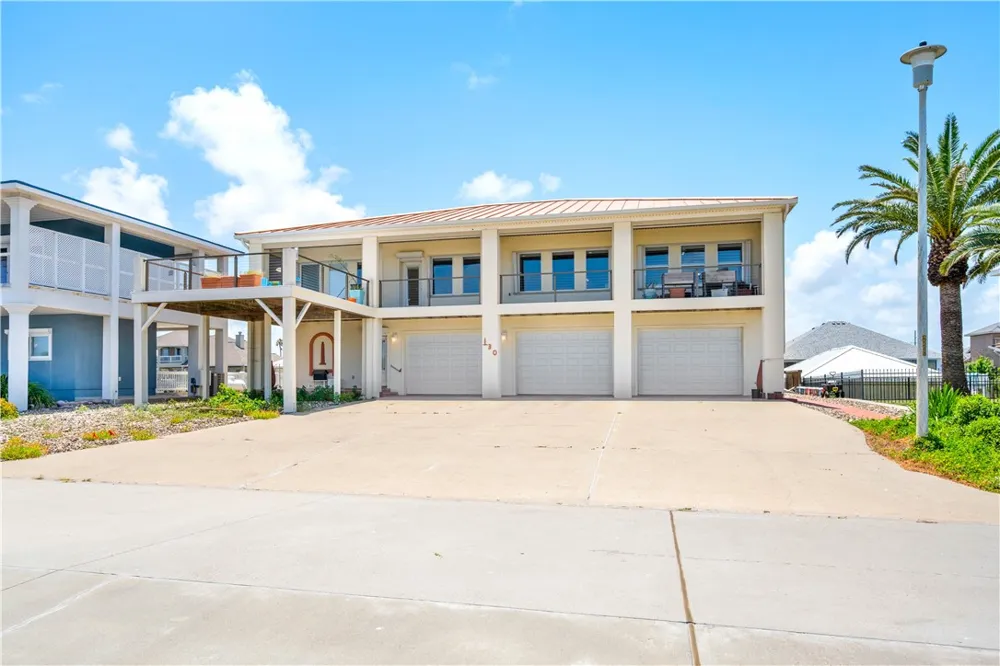 130 Bay Harbor Drive #4 Aransas Pass, TX 78336