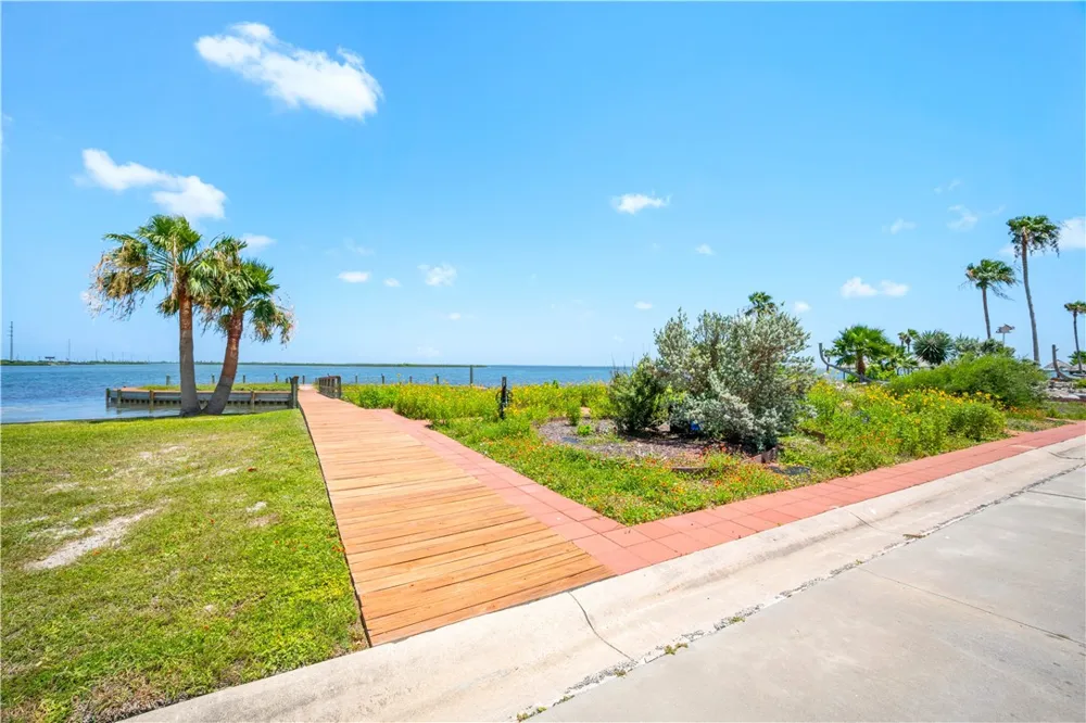 130 Bay Harbor Drive #4 Aransas Pass, TX 78336