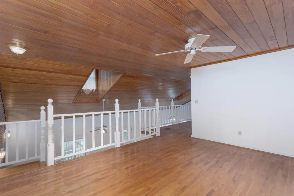 165 Paglen Ridge Drive Pikeville, TN 37367