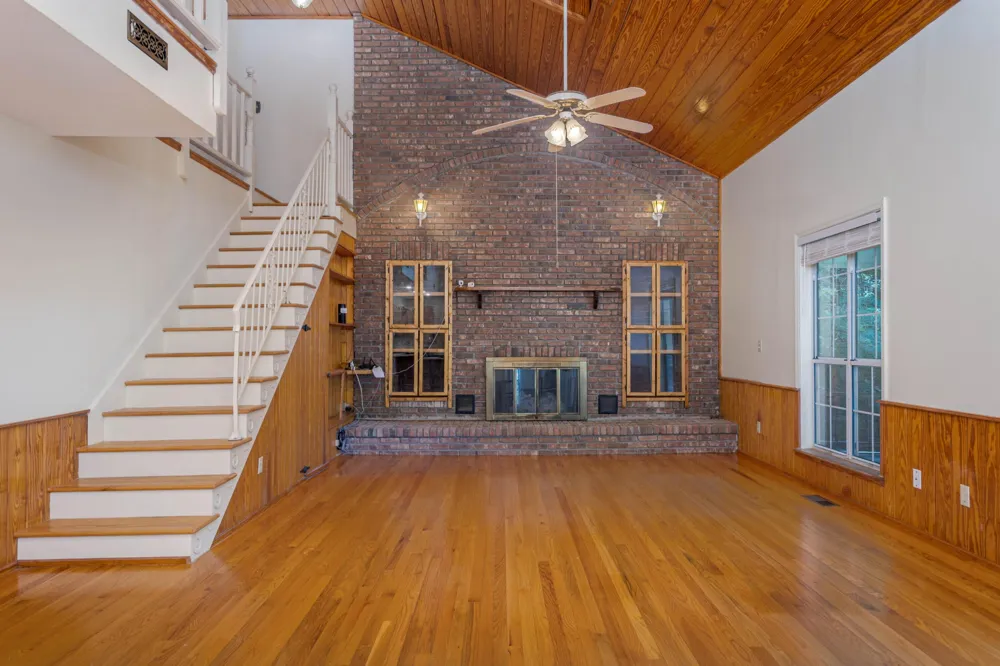 165 Paglen Ridge Drive Pikeville, TN 37367