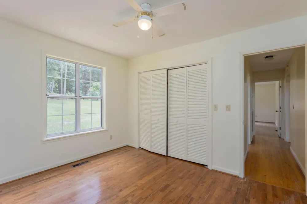 165 Paglen Ridge Drive Pikeville, TN 37367