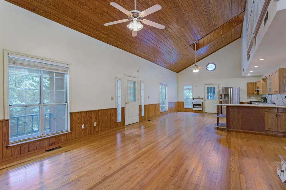 165 Paglen Ridge Drive Pikeville, TN 37367