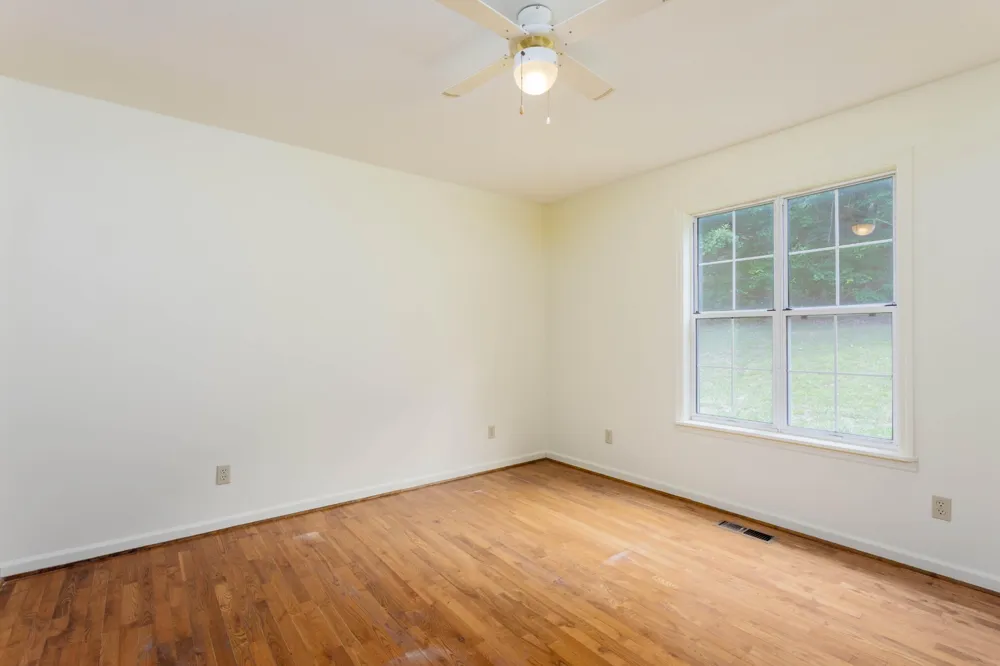 165 Paglen Ridge Drive Pikeville, TN 37367