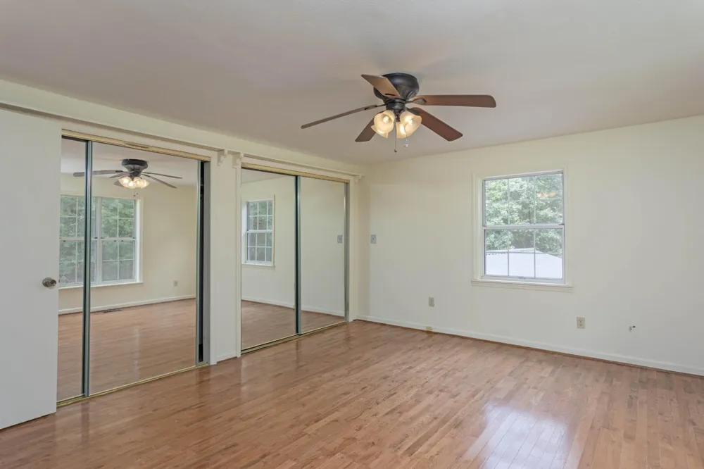 165 Paglen Ridge Drive Pikeville, TN 37367