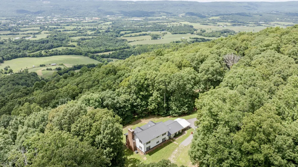 165 Paglen Ridge Drive Pikeville, TN 37367
