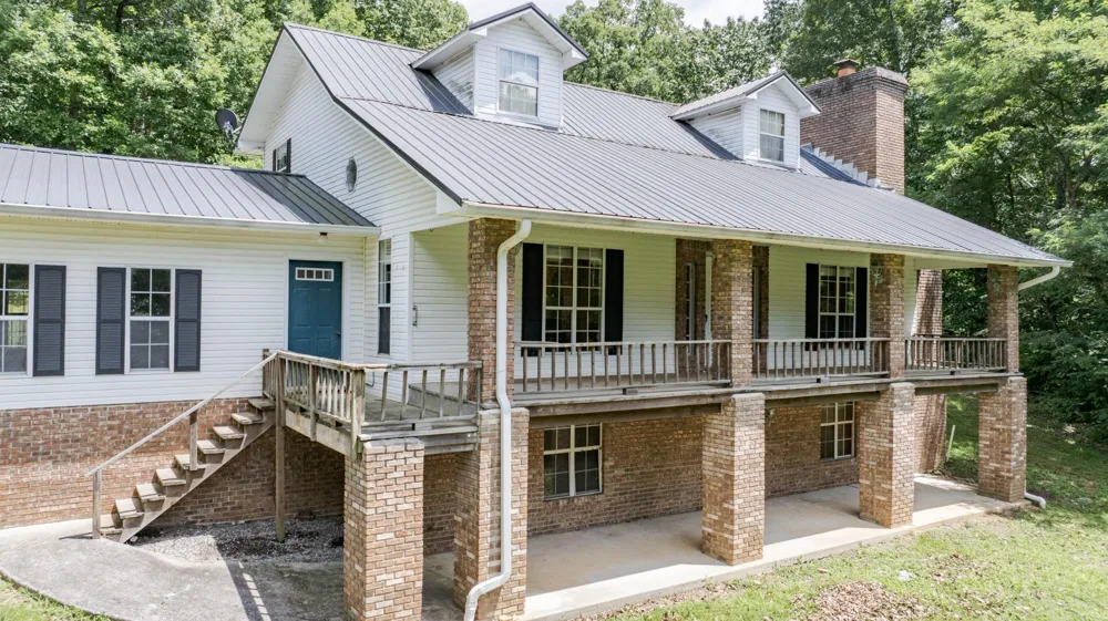 165 Paglen Ridge Drive Pikeville, TN 37367