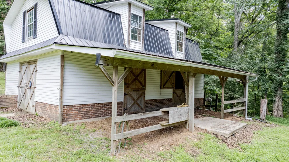 165 Paglen Ridge Drive Pikeville, TN 37367