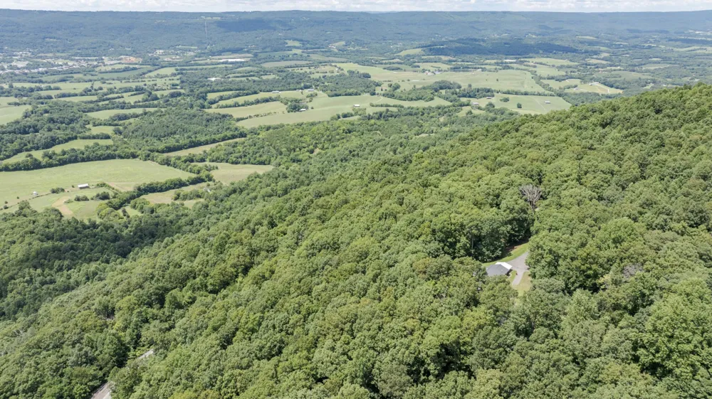165 Paglen Ridge Drive Pikeville, TN 37367