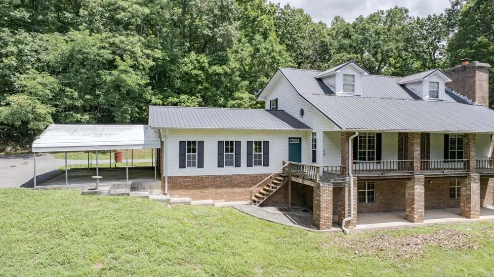 165 Paglen Ridge Drive Pikeville, TN 37367