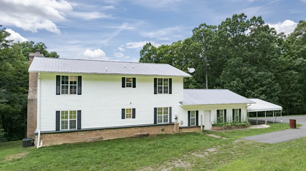 165 Paglen Ridge Drive Pikeville, TN 37367