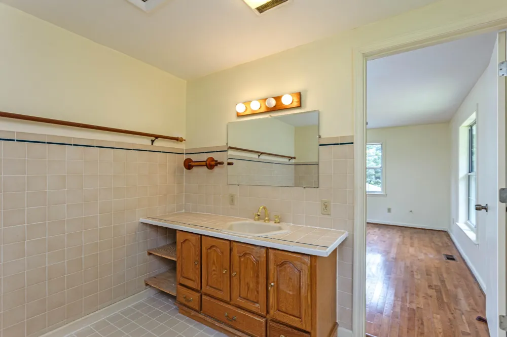 165 Paglen Ridge Drive Pikeville, TN 37367