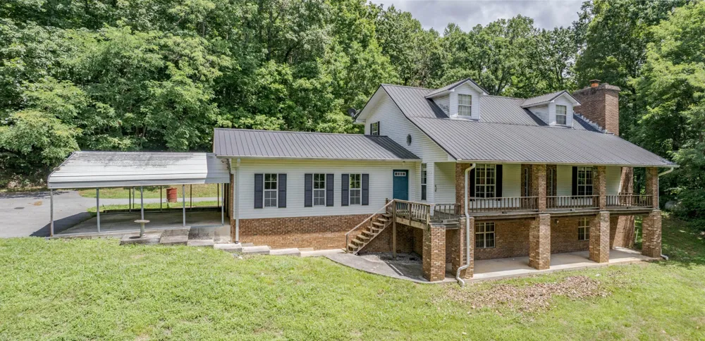165 Paglen Ridge Drive Pikeville, TN 37367