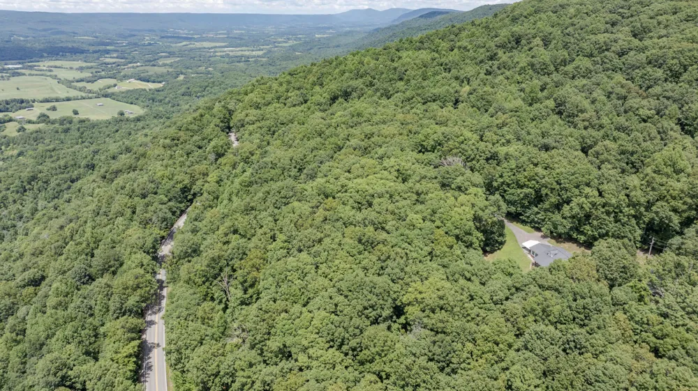 165 Paglen Ridge Drive Pikeville, TN 37367